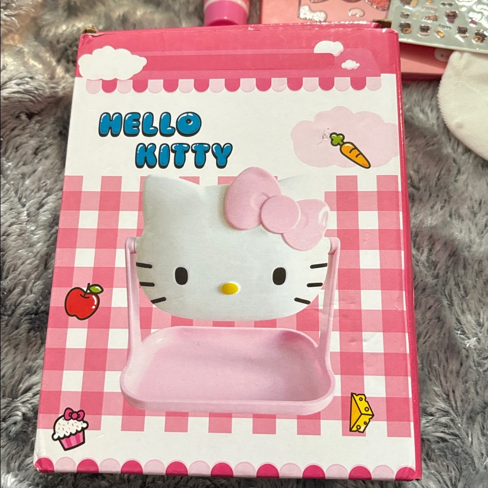 Hello Kitty Bundle - Picture 3 of 15